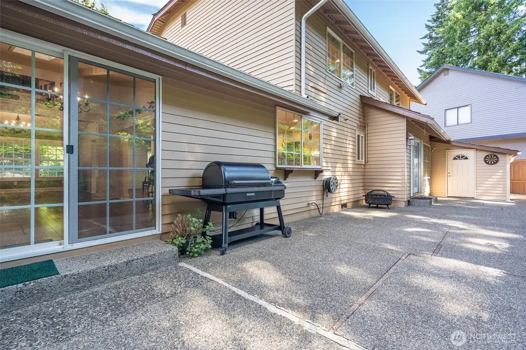 14105 64th Avenue W Edmonds WA 98026