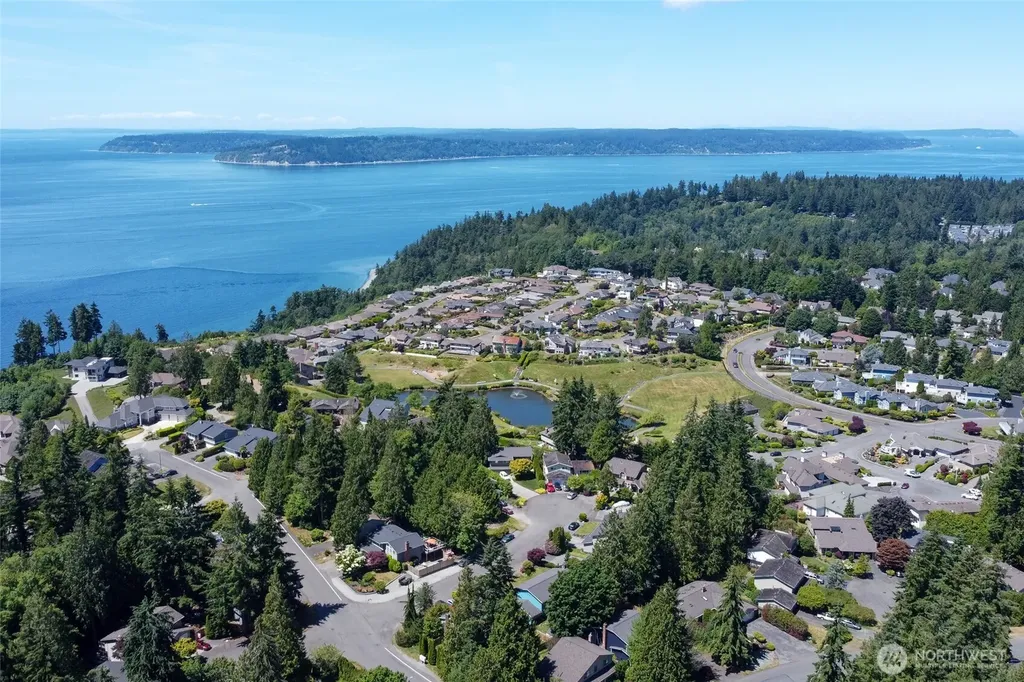 14105 64th Avenue W Edmonds WA 98026