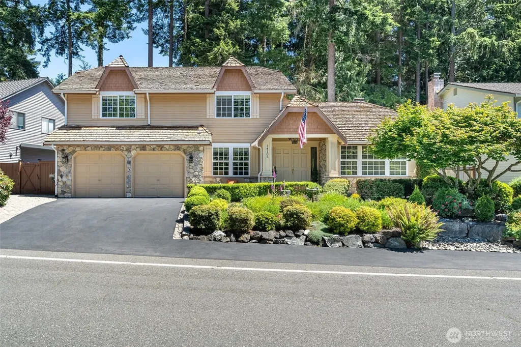 14105 64th Avenue W Edmonds WA 98026