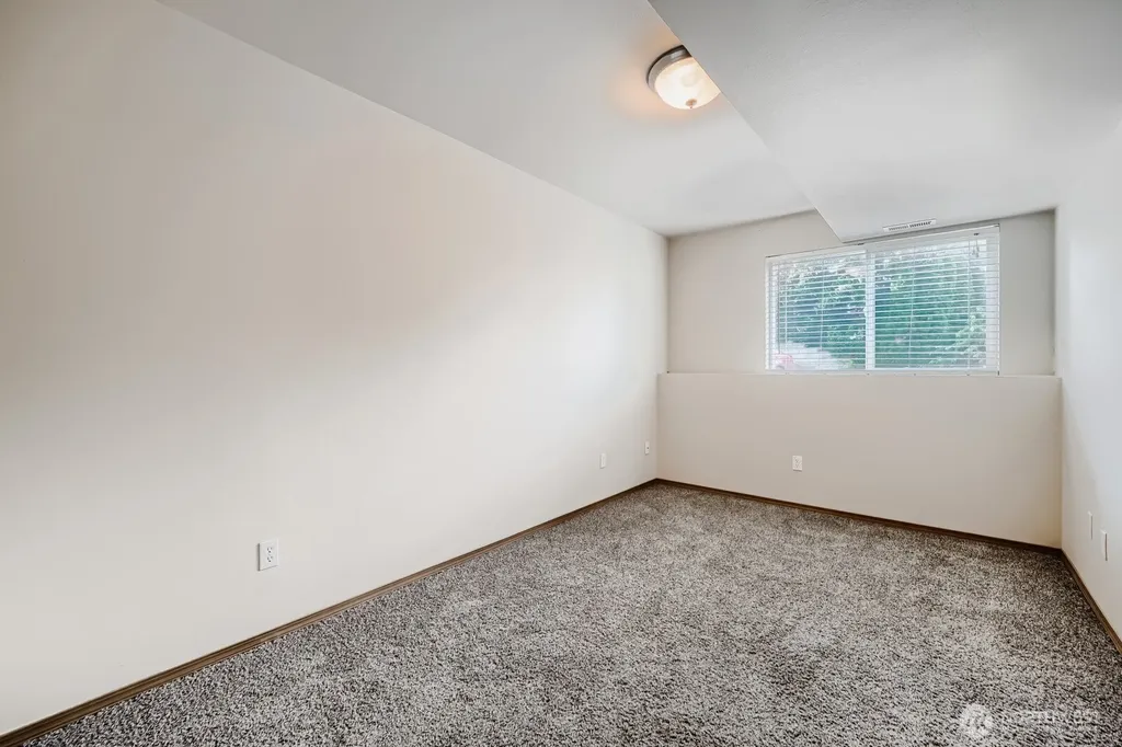 1312 Browns Point Boulevard Tacoma WA 98422