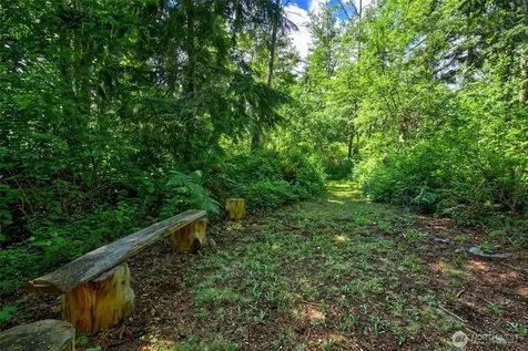 115 Kahlua Court Camano Island WA 98282