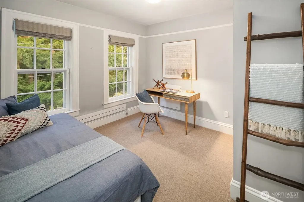 4422 Montana Circle W Seattle WA 98199