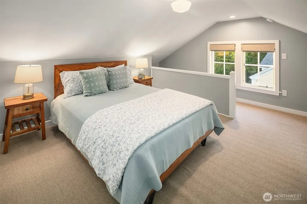 4422 Montana Circle W Seattle WA 98199