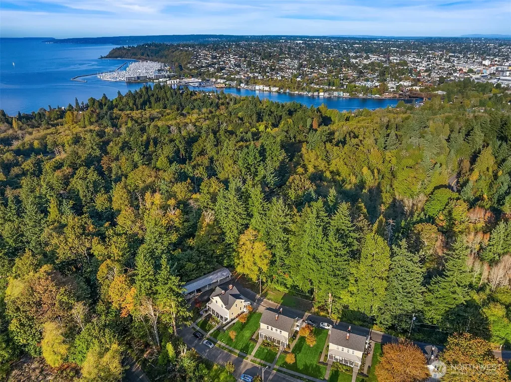 4422 Montana Circle W Seattle WA 98199
