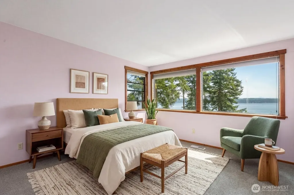 1975 North Bluff Road Coupeville WA 98239