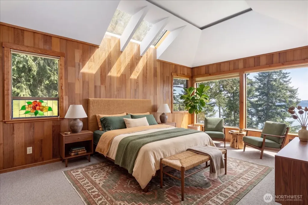 1975 North Bluff Road Coupeville WA 98239