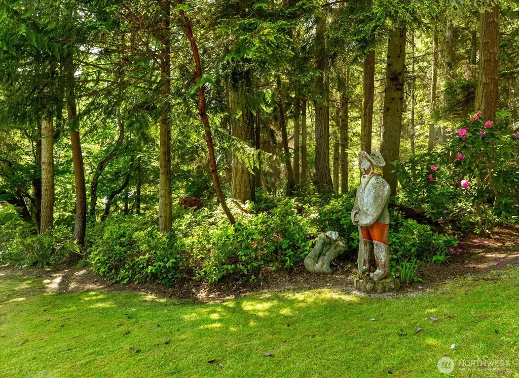 1975 North Bluff Road Coupeville WA 98239