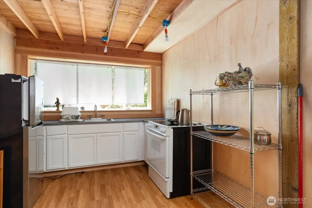 1975 North Bluff Road Coupeville WA 98239