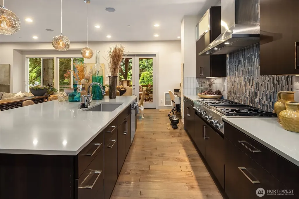 3745 88th Avenue SE Mercer Island WA 98040