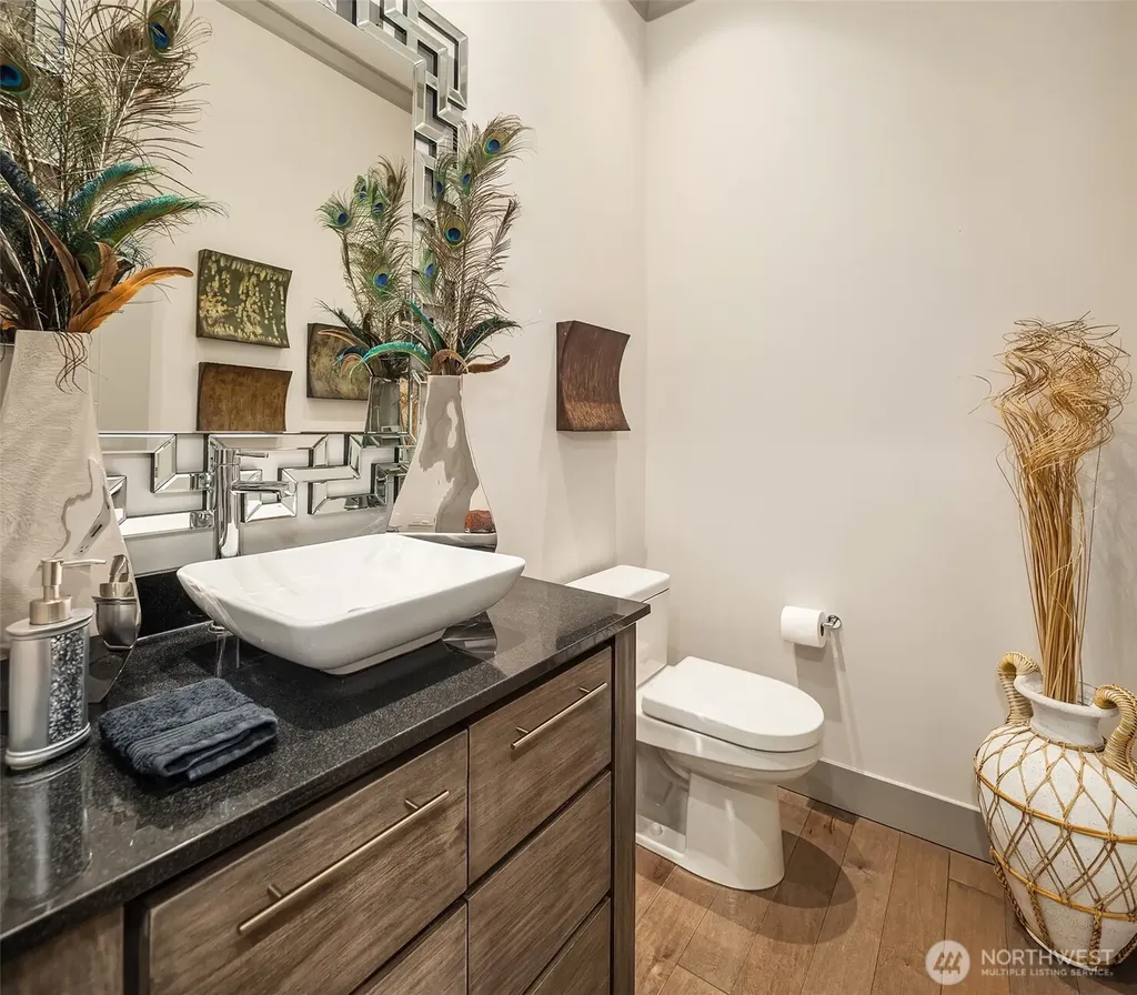 3745 88th Avenue SE Mercer Island WA 98040