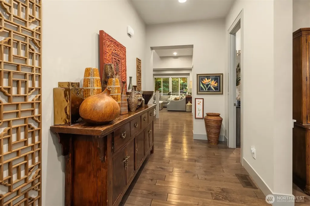 3745 88th Avenue SE Mercer Island WA 98040