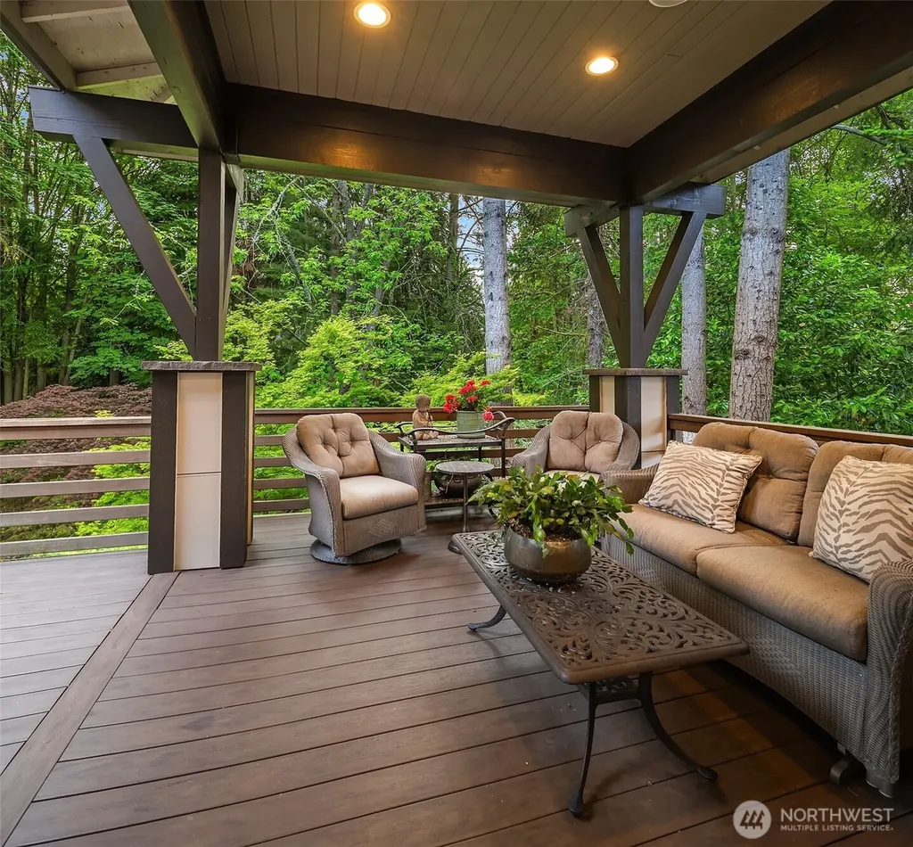 3745 88th Avenue SE Mercer Island WA 98040