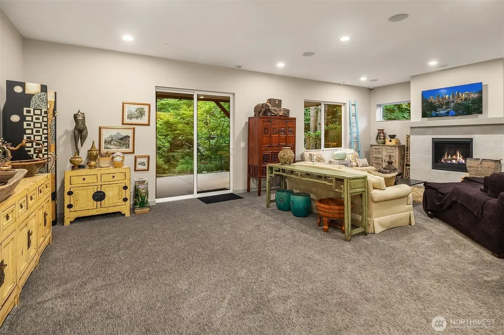 3745 88th Avenue SE Mercer Island WA 98040