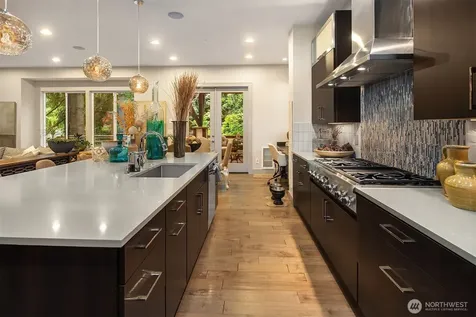 3745 88th Avenue SE Mercer Island WA 98040