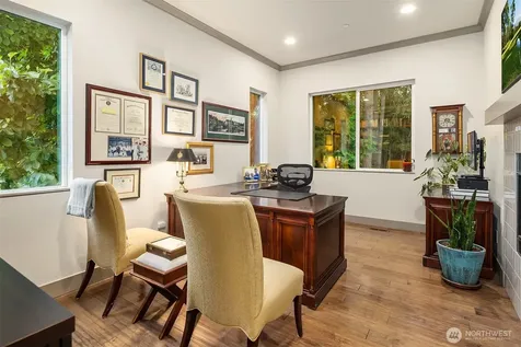 3745 88th Avenue SE Mercer Island WA 98040