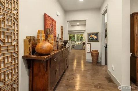 3745 88th Avenue SE Mercer Island WA 98040