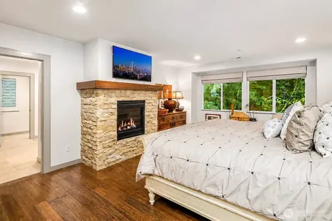 3745 88th Avenue SE Mercer Island WA 98040
