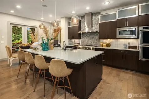 3745 88th Avenue SE Mercer Island WA 98040