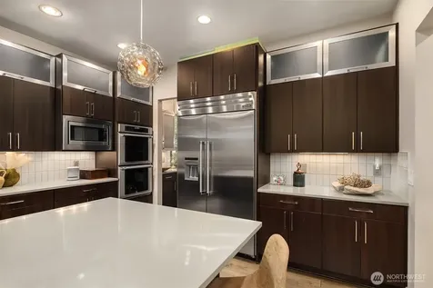 3745 88th Avenue SE Mercer Island WA 98040