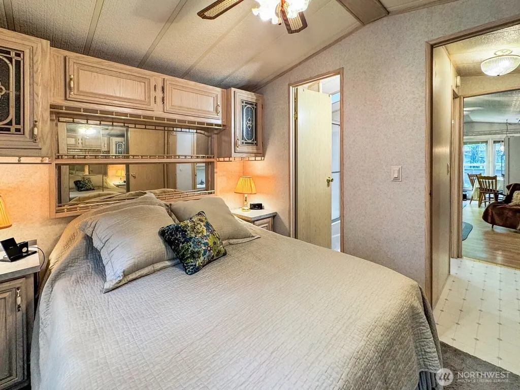 152 Goldrush Road Deming WA 98244