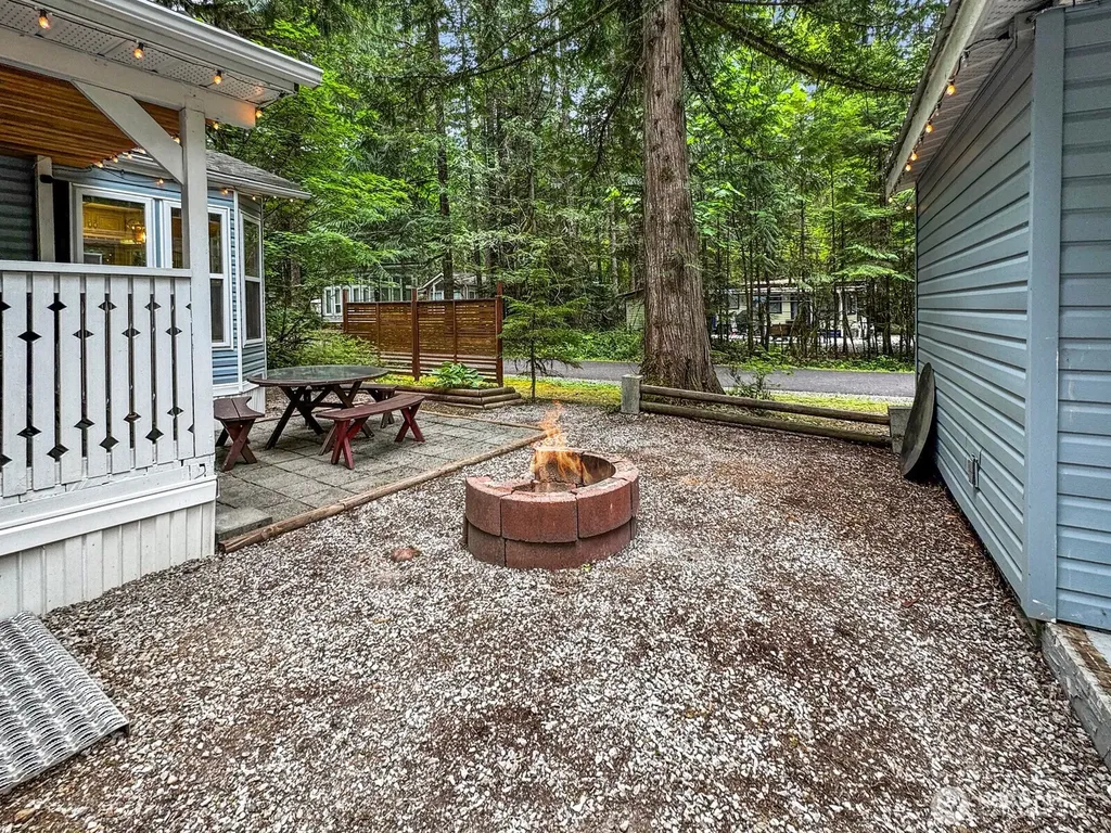 152 Goldrush Road Deming WA 98244
