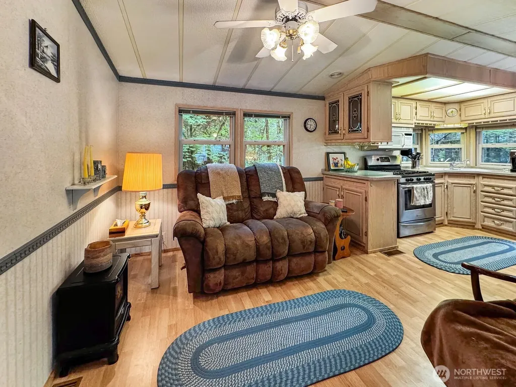 152 Goldrush Road Deming WA 98244