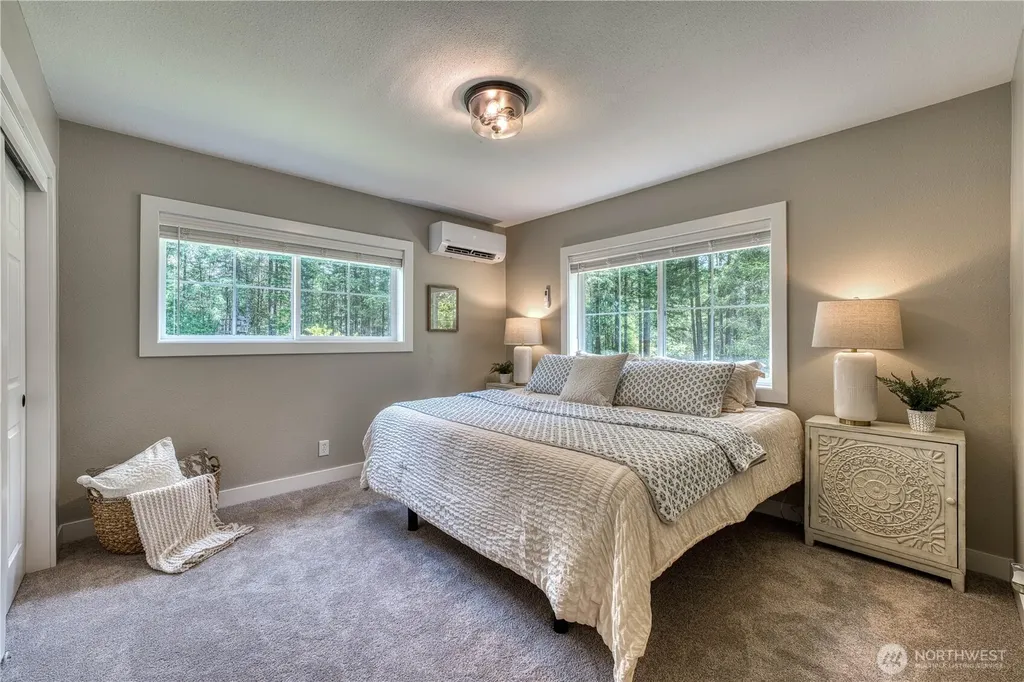 4828 SW Hunter Road Port Orchard WA 98367