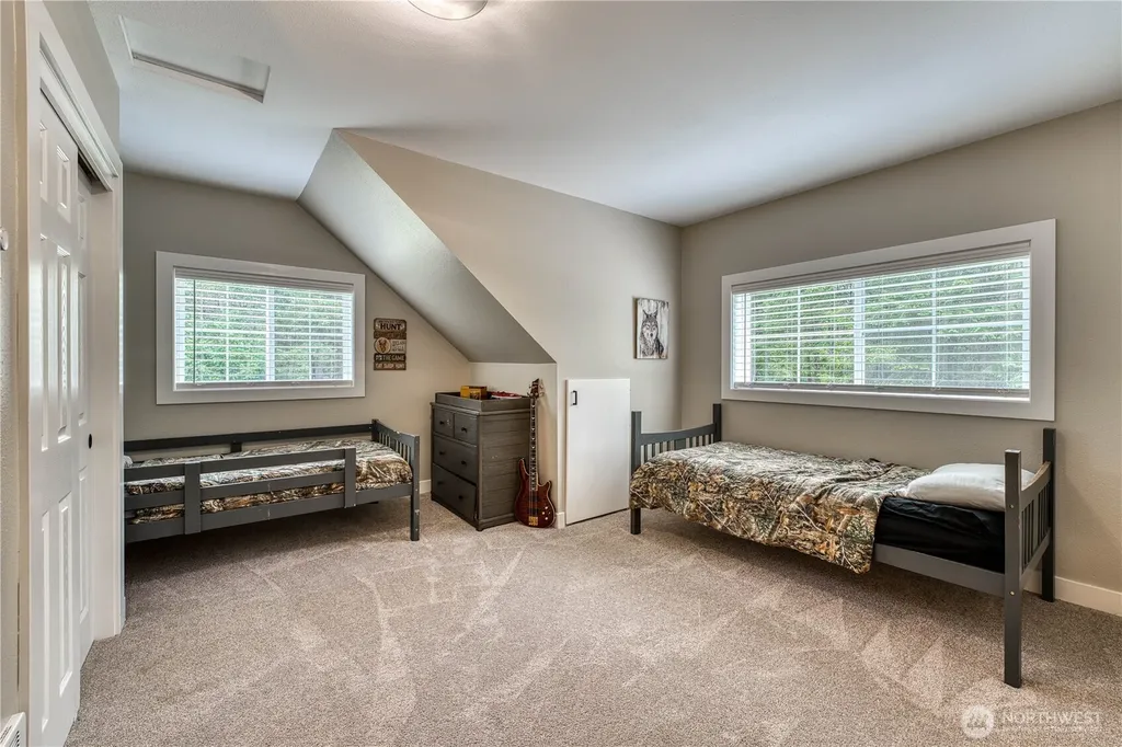 4828 SW Hunter Road Port Orchard WA 98367