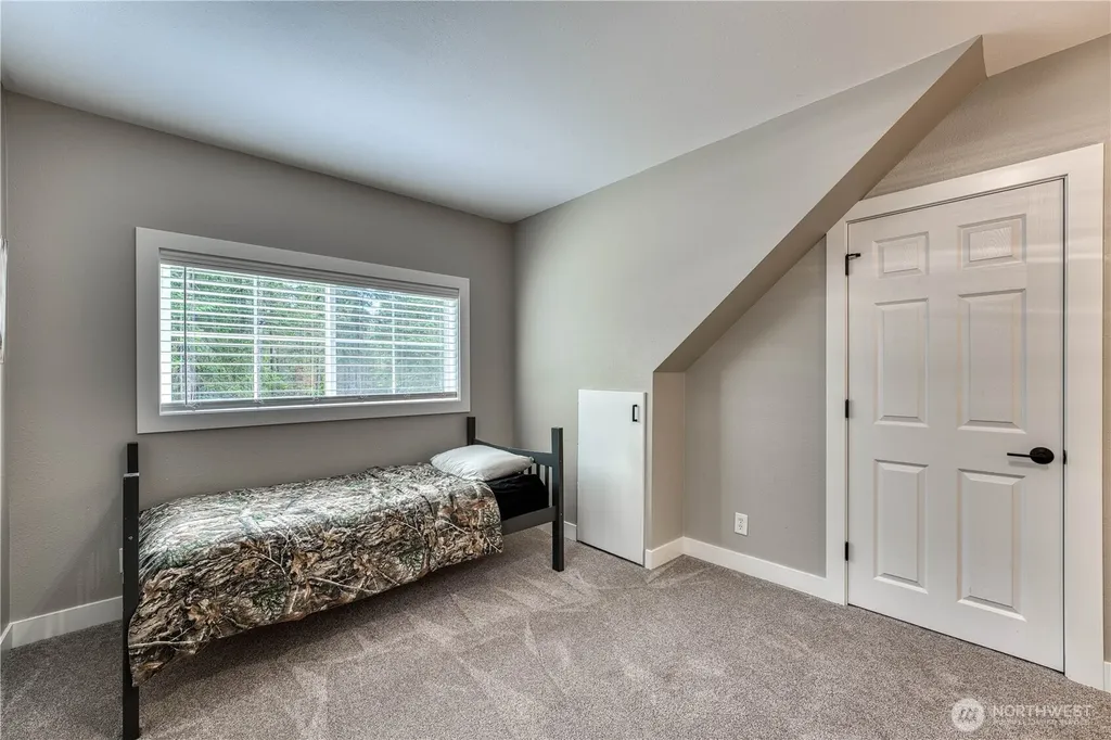 4828 SW Hunter Road Port Orchard WA 98367