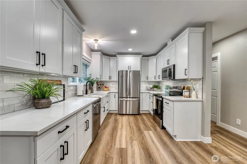 4828 SW Hunter Road Port Orchard WA 98367