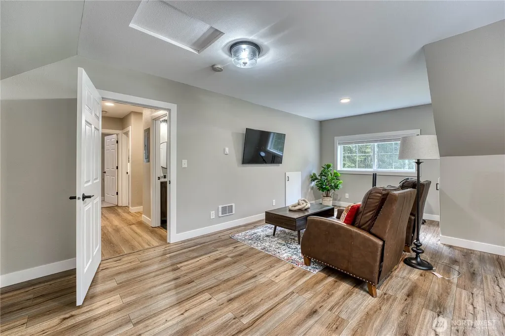 4828 SW Hunter Road Port Orchard WA 98367