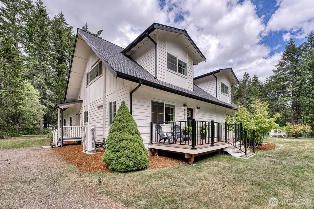 4828 SW Hunter Road Port Orchard WA 98367