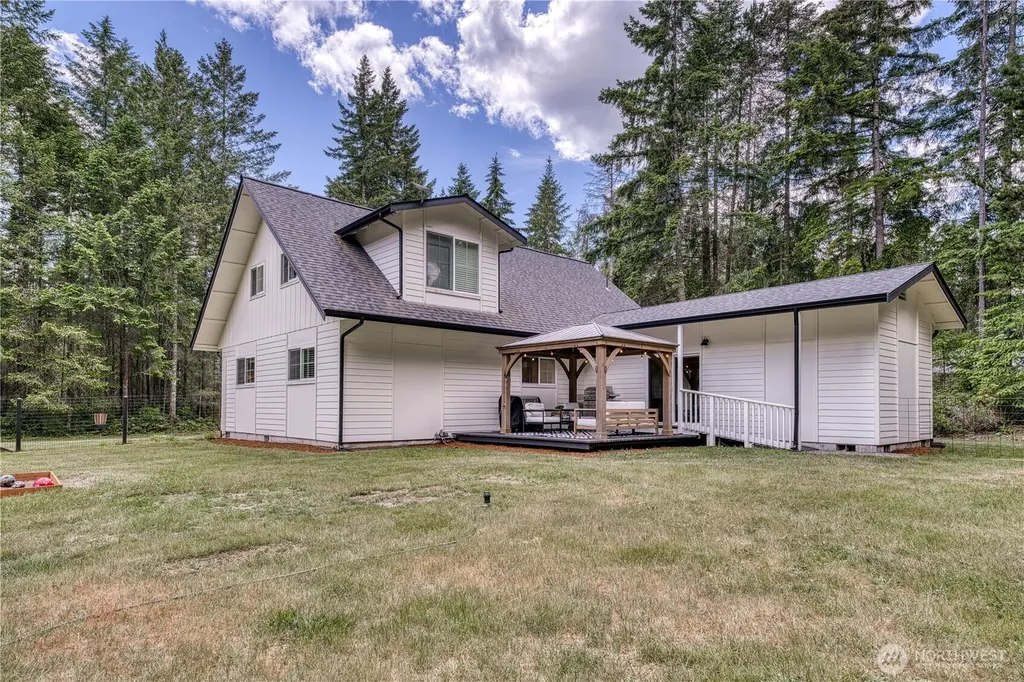 4828 SW Hunter Road Port Orchard WA 98367
