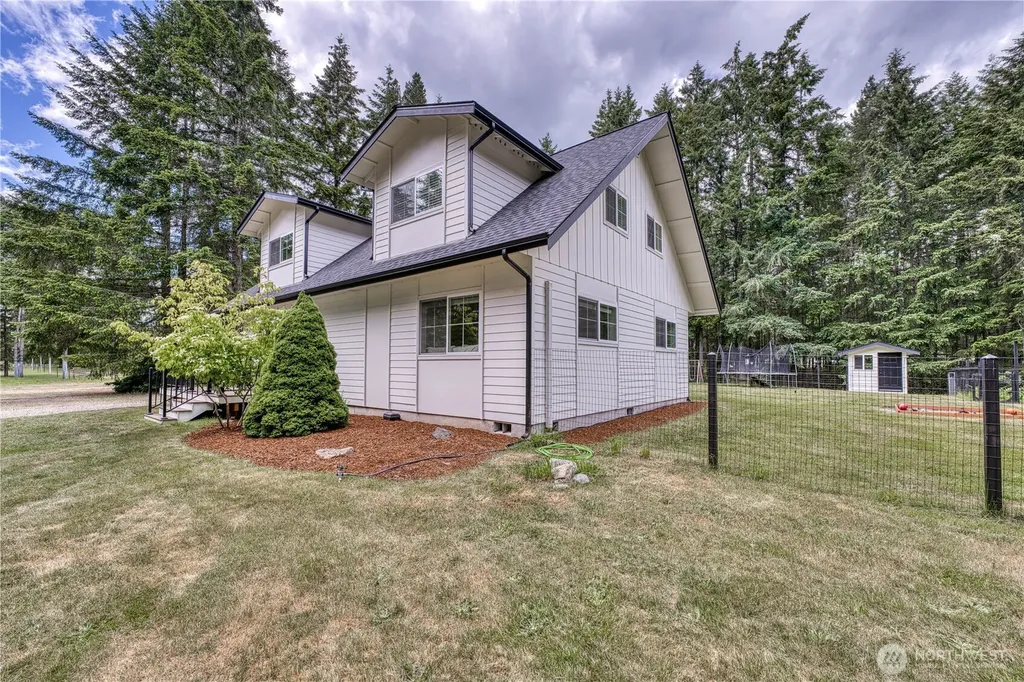 4828 SW Hunter Road Port Orchard WA 98367