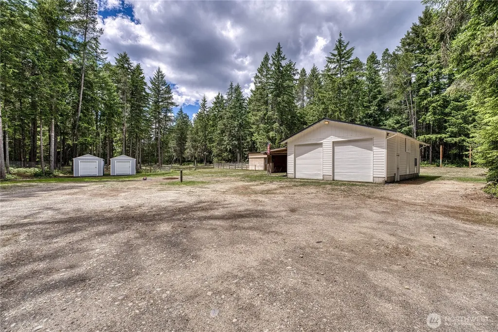 4828 SW Hunter Road Port Orchard WA 98367