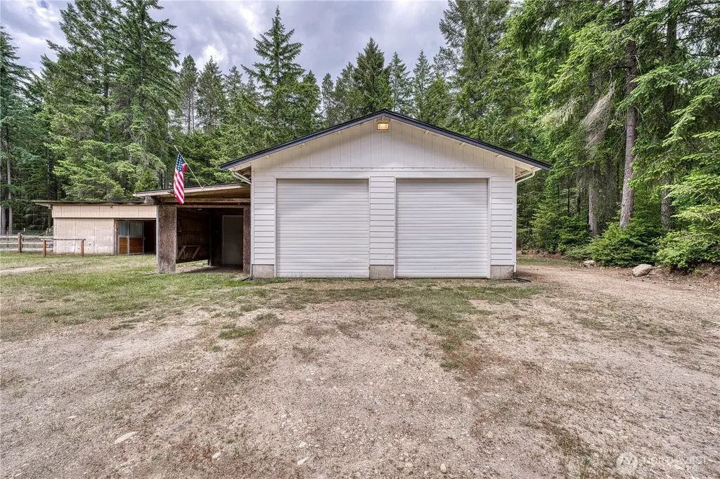 4828 SW Hunter Road Port Orchard WA 98367