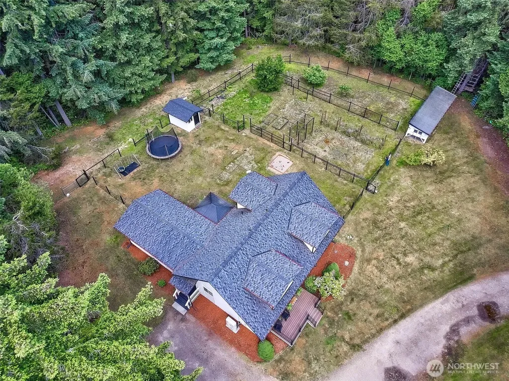 4828 SW Hunter Road Port Orchard WA 98367