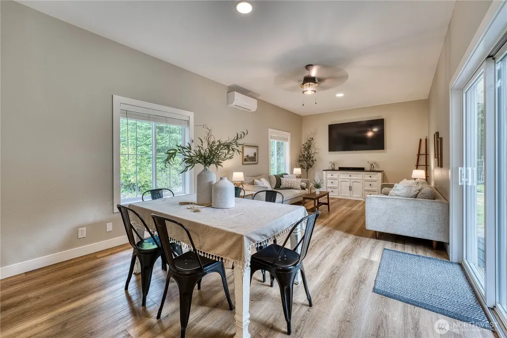 4828 SW Hunter Road Port Orchard WA 98367