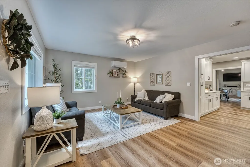 4828 SW Hunter Road Port Orchard WA 98367