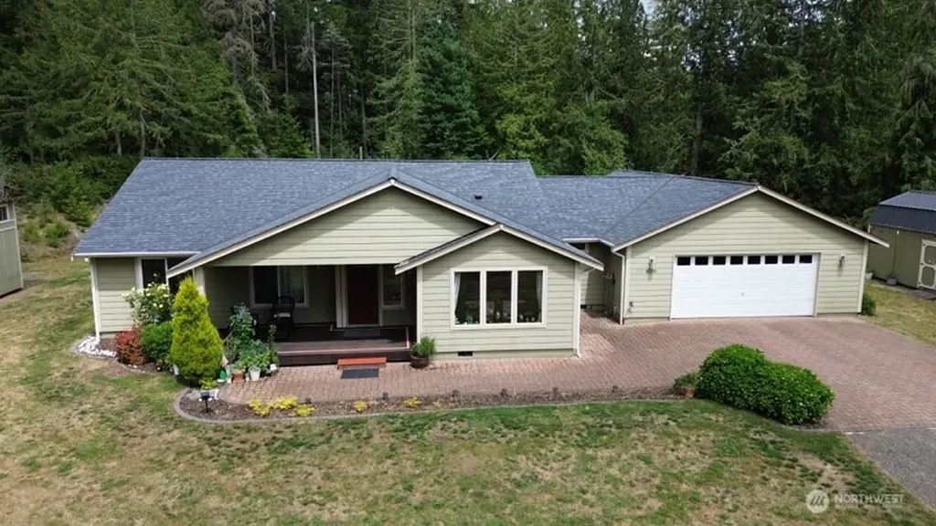 8205 Hide A Way Lane NW Silverdale WA 98383