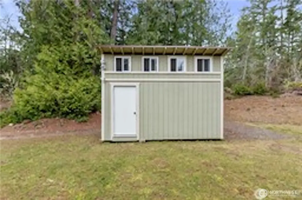 8205 Hide A Way Lane NW Silverdale WA 98383