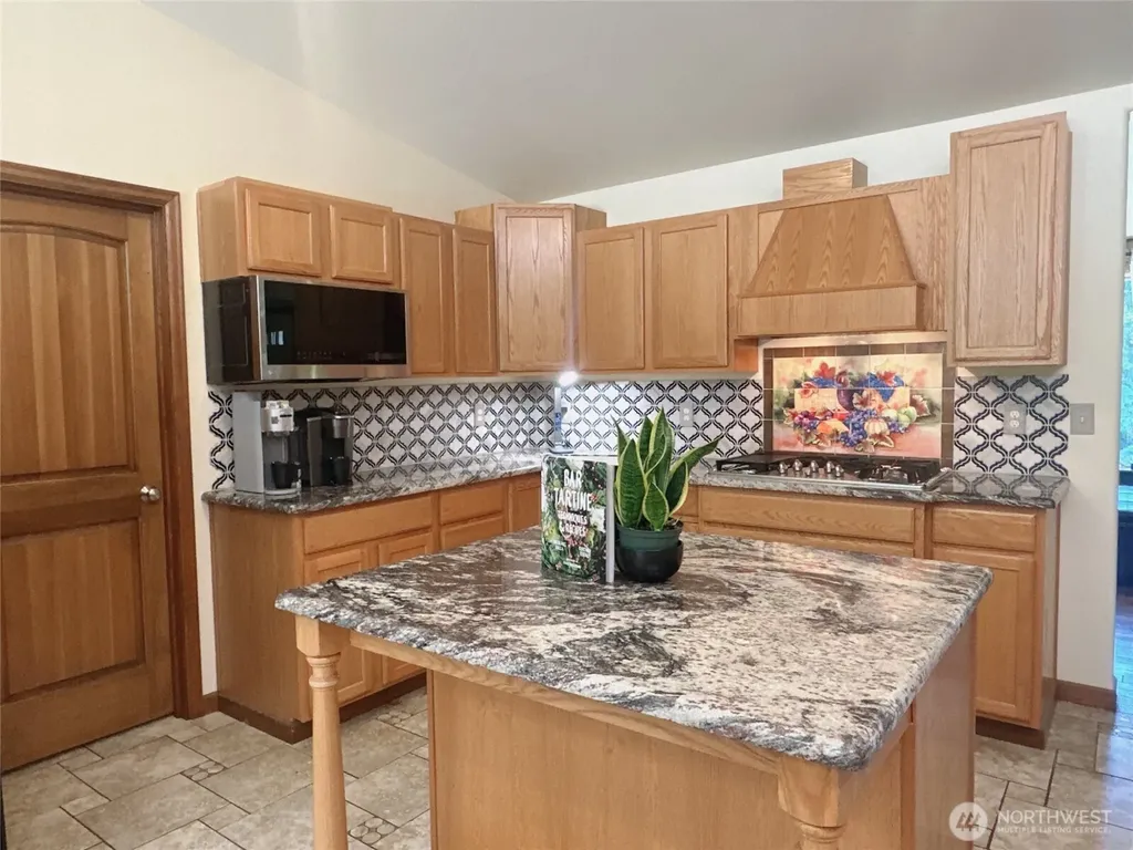 8205 Hide A Way Lane NW Silverdale WA 98383