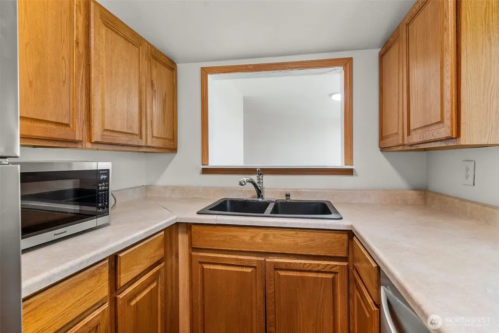 10002 Oak Lane SW Lakewood WA 98499