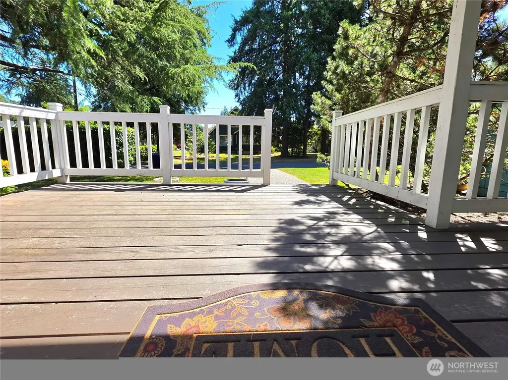10002 Oak Lane SW Lakewood WA 98499