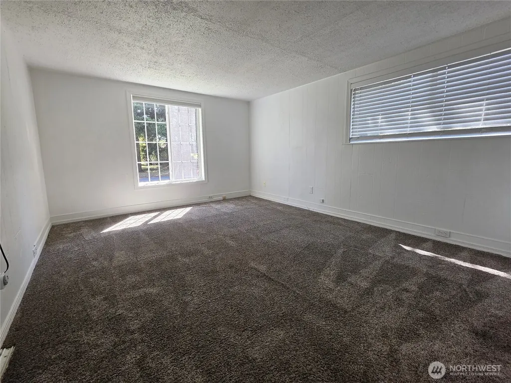 10002 Oak Lane SW Lakewood WA 98499