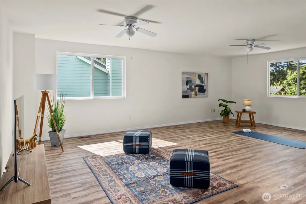 9125 Zircon Drive SW Lakewood WA 98498