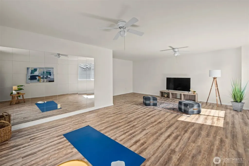 9125 Zircon Drive SW Lakewood WA 98498