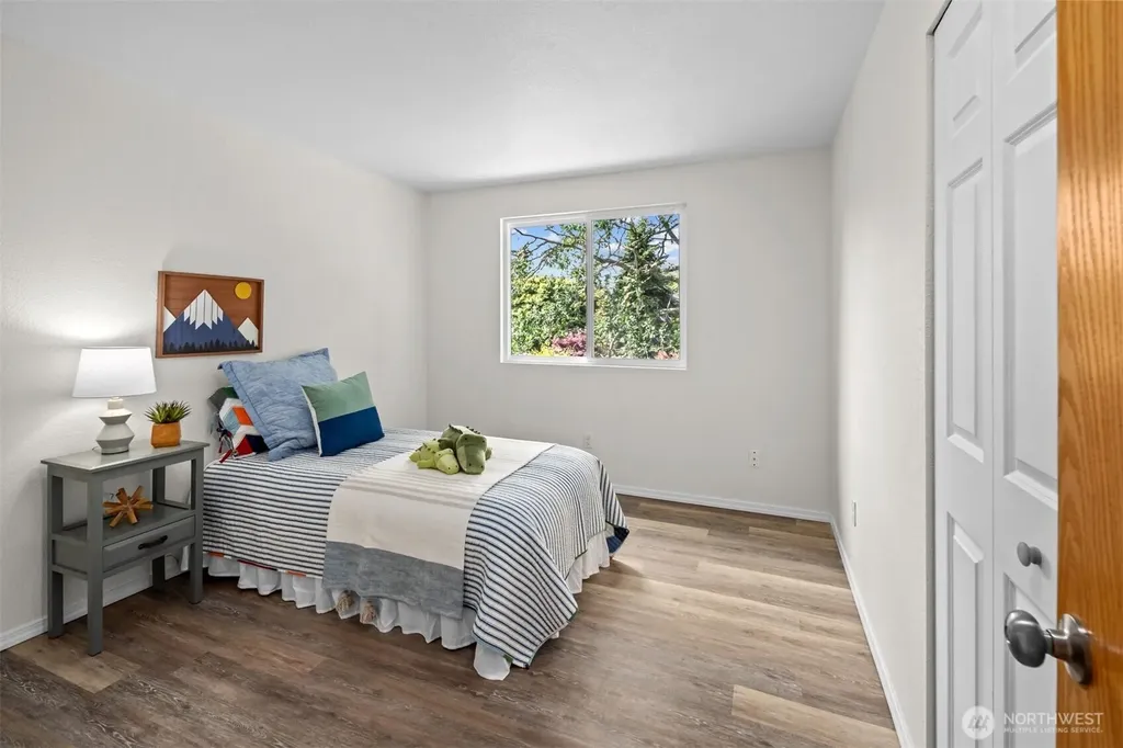 9125 Zircon Drive SW Lakewood WA 98498