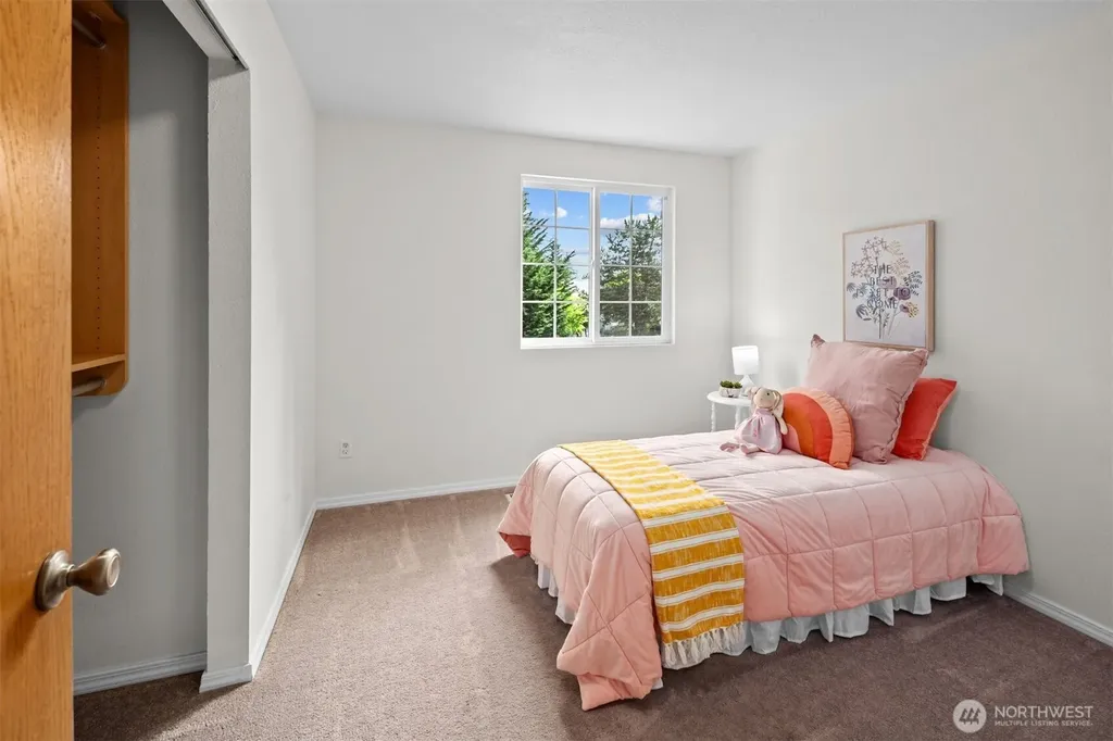9125 Zircon Drive SW Lakewood WA 98498