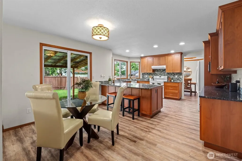 9125 Zircon Drive SW Lakewood WA 98498